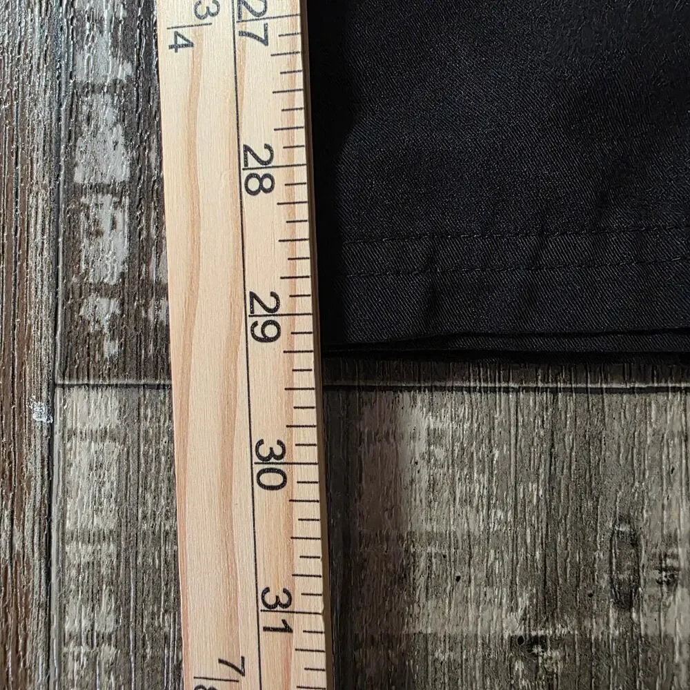 Figs Black Cairo Cargo Scrub Pants Size Large/Short